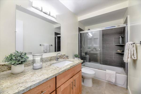 1BR/1BA Apartment on Halford Avenue · Santa Clara photo 3