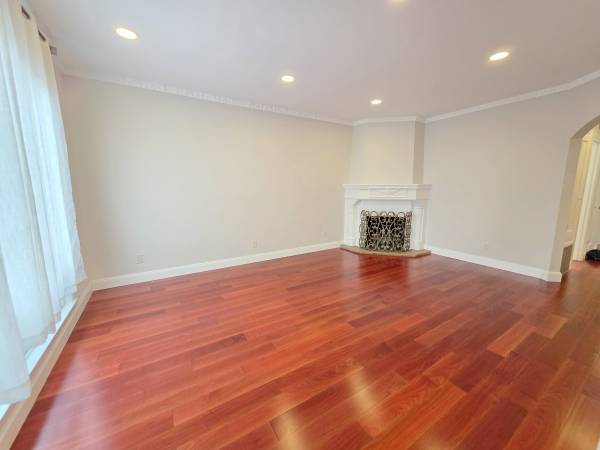 3BR/2BA Single Family House · San Francisco photo 2
