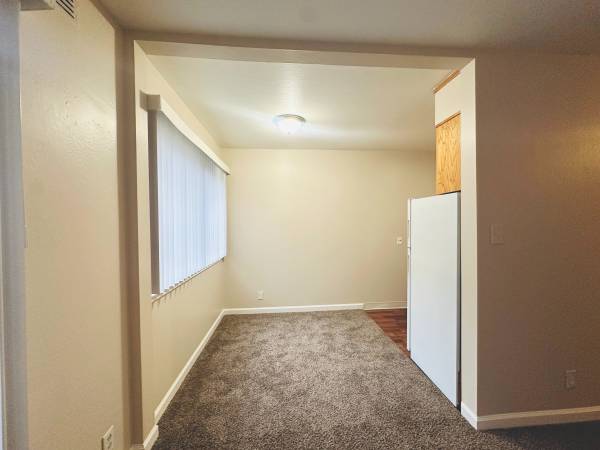 0BR/1BA Apartment · Oakland photo 4