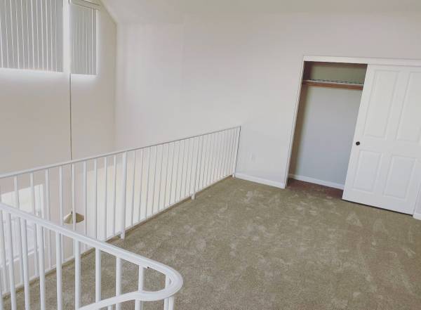 2BR/2BA Apartment · San Mateo photo 3