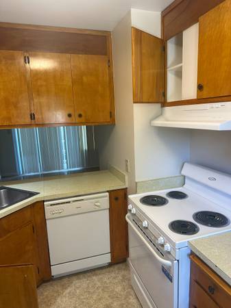 2BR/2BA Townhouse on Rincon Road · El Sobrante photo 2