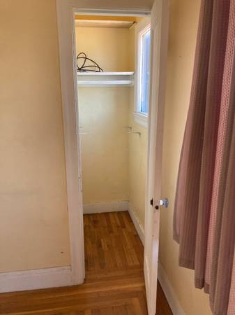 2BR/1BA Apartment · Oakland photo 5