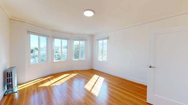 Union Street - Spacious &amp; Bright Top Floor, Corner Unit photo 4