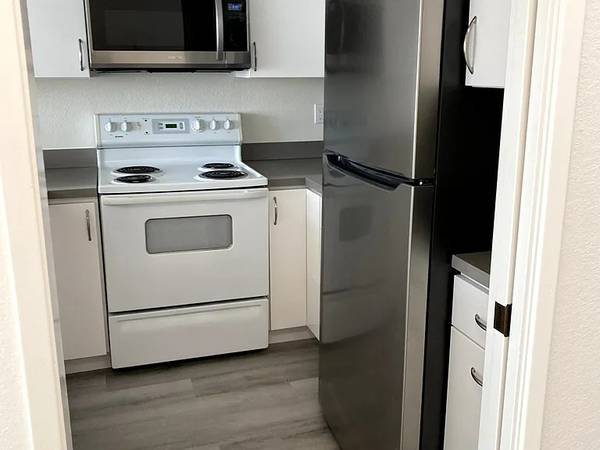 2BR/2BA Apartment · San Francisco photo 4
