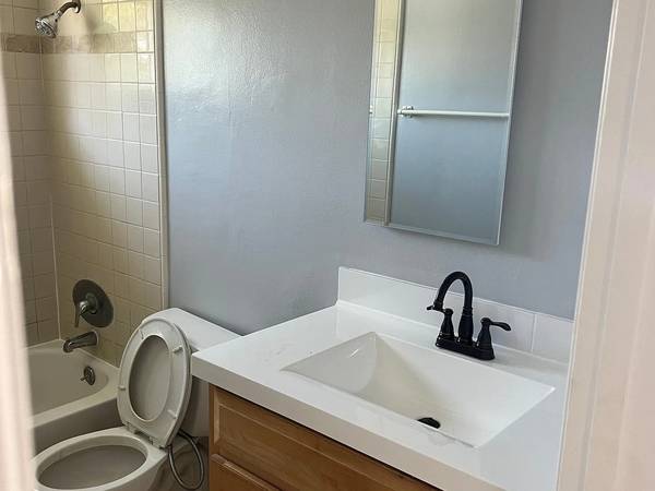 Apartments on Kiely Blvd · Santa Clara photo 4