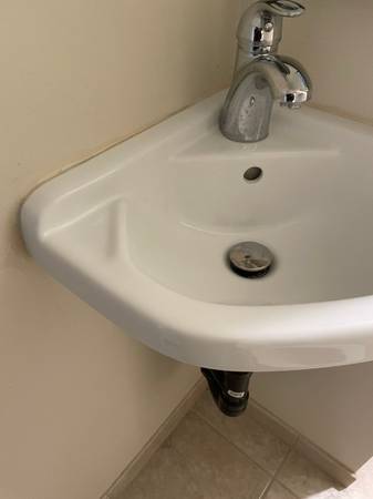 0BR/1BA In-Law · Pittsburg photo 3