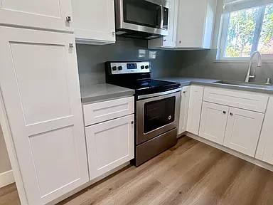Flats on 62nd St · Woodside photo 2