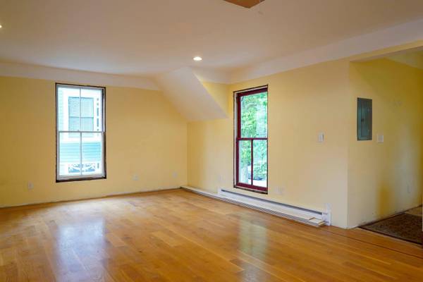 1BR/1BA Single Family House on N3rd Street · San Jose
