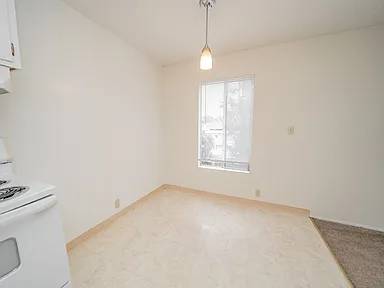 33 Moss Avenue, Oakland, CA 94610 photo 4