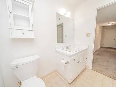 33 Moss Avenue, Oakland, CA 94610 photo 5