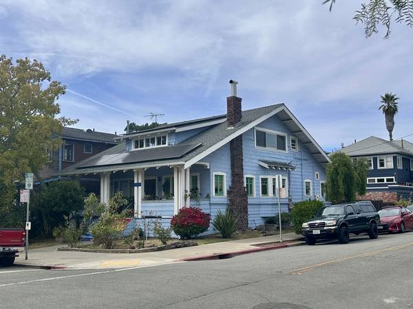 2BR/1BA Duplex · Berkeley