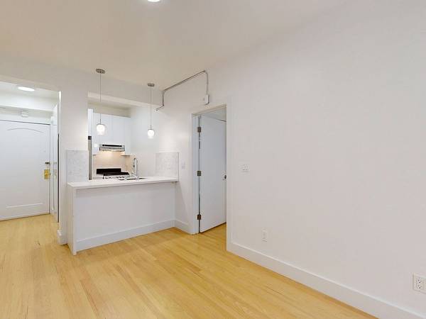 1364 Broadway, San Francisco, CA 94109 photo 2