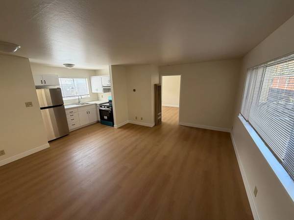 Apartments on San Bruno Avenue Unit · Brisbane photo 4
