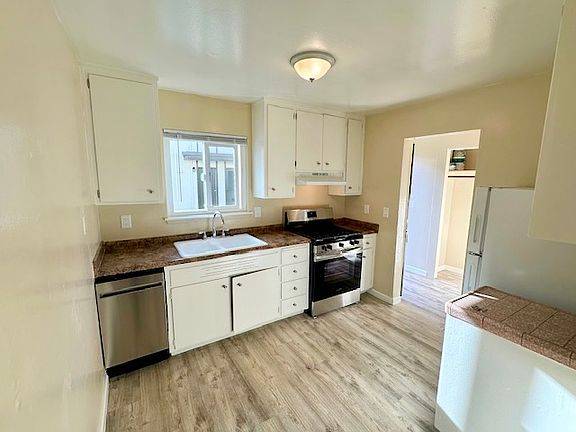 1511 Gough St photo 3