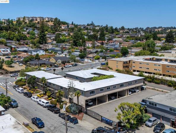 2BR/1BA Apartment · Hayward photo 3