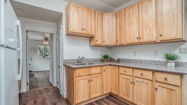 2BR/2BA In-Law · Concord photo 5