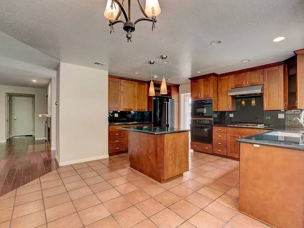 1299 Cuernavaca Circulo Mountain View, CA 94040 photo 3