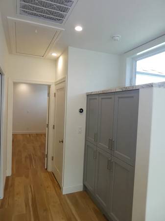 1BR/1BA In Law Adu on Howard Ave · Burlingame photo 5