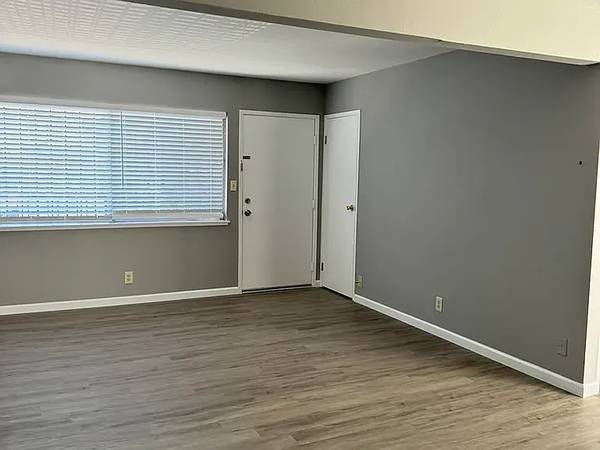 1BR/1BA Apartment on 4th Ave · Oakland photo 5