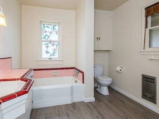 3BR/1BA Single Family House on 47th Ave · Capitola photo 5