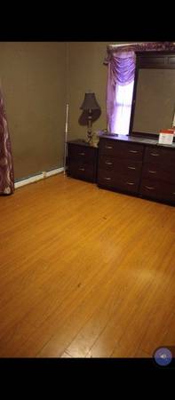 2BR/1BA Apartment · Oakland photo 5