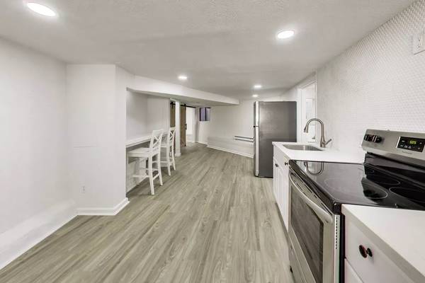 2BR/1BA Apartment on Claremont Avenue Unit · Berkeley
