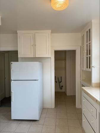 1BR/1BA Apartment · Oakland photo 4