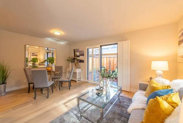 Townhouses on Vista Avenue · Palo Alto photo 2
