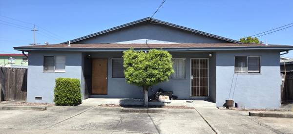 2BR/1BA Duplex · Alameda