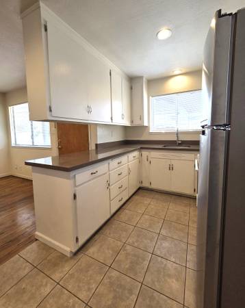 2BR/1BA Duplex · Alameda photo 5