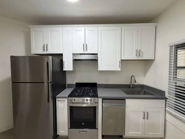 Apartments on 10th St · Oakland photo 5