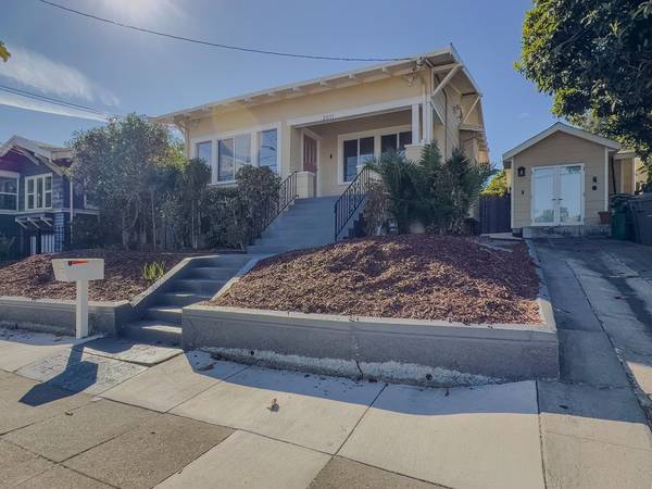 3BR/1BA Single Family House on Rosedale Ave · Oakland photo 3