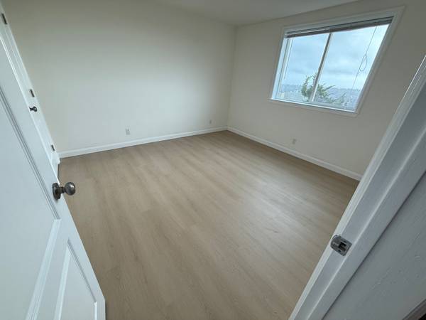 2BR/1BA In Law Adu on Vernon St Near Sargent St · Daly City photo 4