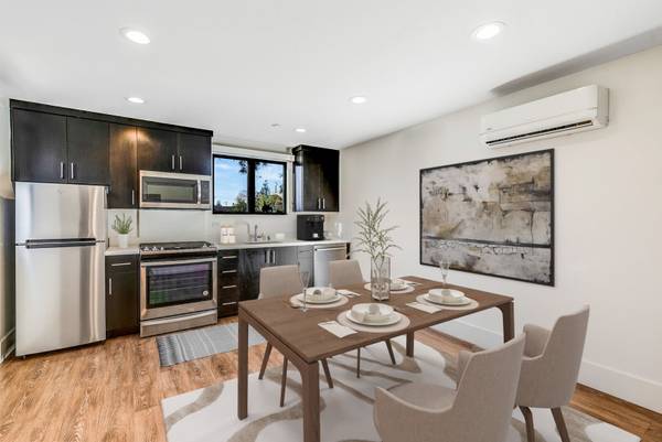 1BR/2BA Apartment on Dillon Ave. · Campbell photo 2