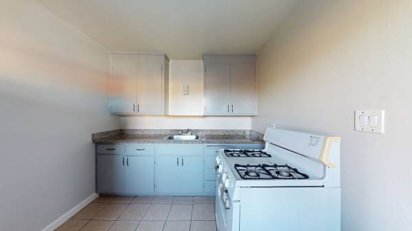922 Carlson Boulevard, Richmond (Condo) photo 3