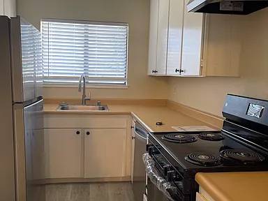 2BR/2BA Condo on Ellis St · Concord