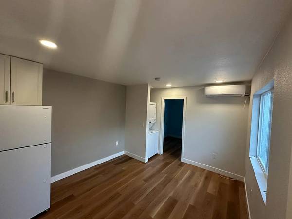 Apartments on Threadneedle Way · San Jose photo 3