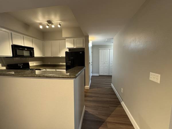 Apartments on Round Barn Blvd · Santa Rosa photo 2