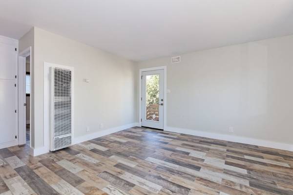 2BR/1BA Apartment on Linden Street · Oakland photo 5