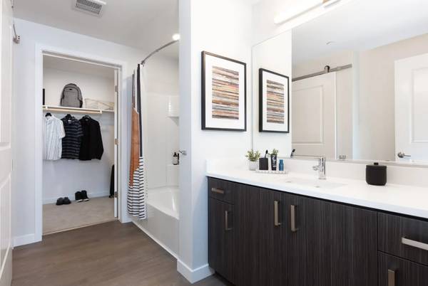 Apartments on S Milpitas Blvd · Milpitas photo 3