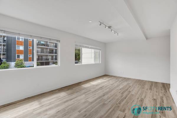 Apartments on Canyon Rd · Redwood City photo 5