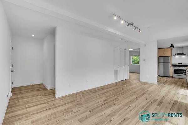 Apartments on Canyon Rd · Redwood City photo 3