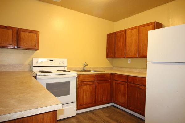 Apartments on Sonoma Ave · Santa Rosa photo 5