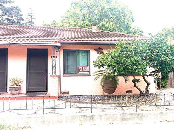 1BR/1BA Single Family House on Rincon St · Santa Cruz photo 3