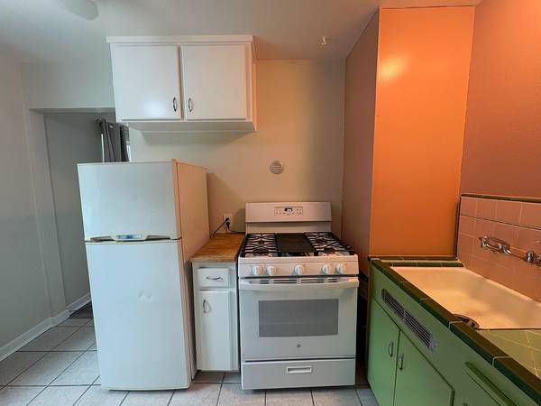 1BR/1BA Single Family House on Rincon St · Santa Cruz photo 5