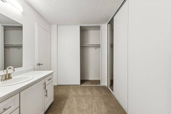 Apartments on Clay Bank Rd · Fairfield photo 2