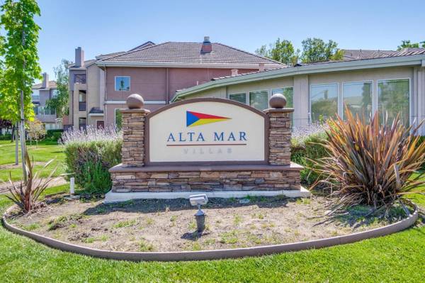 3BR/3BA Condo · Fremont