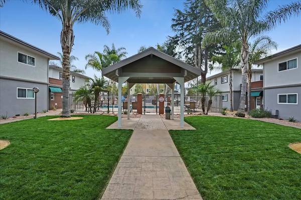Somerset Place photo 4