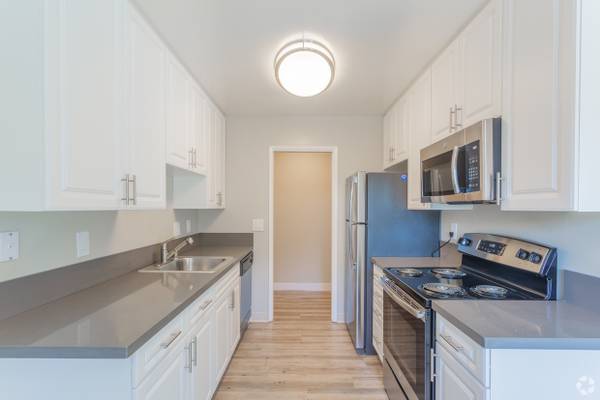 2BR/1BA Apartment · Union City