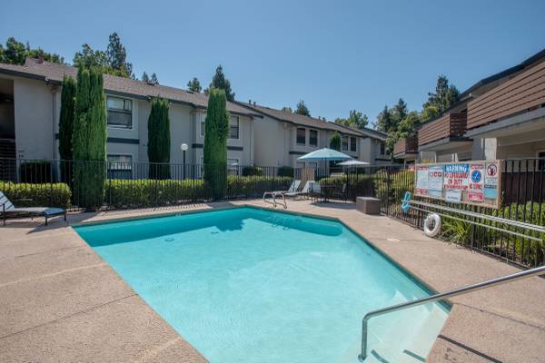 Apartments on Arnold Drive · Pleasant Hill photo 2